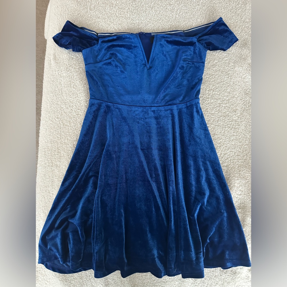 blue Lulu’s dress
